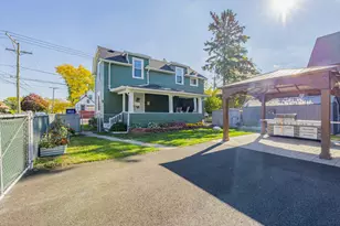 1203 S 4th Ave, Maywood, IL 60153 - Photo 1