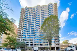 555 W Cornelia Ave, Chicago, IL 60657 - Photo 1