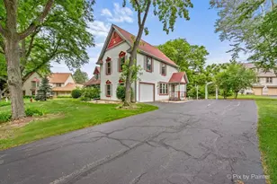 740 Victoria Dr, Woodstock, IL 60098 - Photo 1