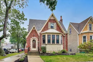 5501 W Byron St, Chicago, IL 60641 - Photo 1