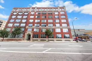 333 S Desplaines St, Chicago, IL 60661 - Photo 1