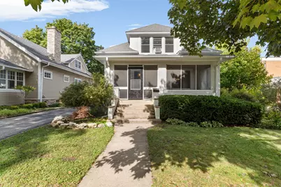 212 Elm Court, Libertyville, IL 60048 - Photo 1