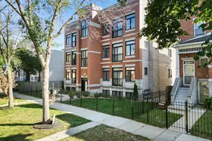 633 E Bowen Ave, Chicago, IL 60653 - Photo 1