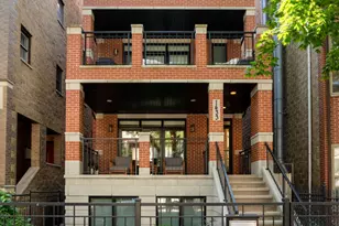 1433 W Henderson St, Chicago, IL 60657 - Photo 1