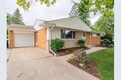 454 E Park Avenue, Elmhurst, IL 60126 - Photo 1