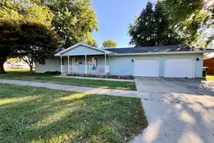 308 N Alexander St, Clifton, IL 61727 - Photo 1