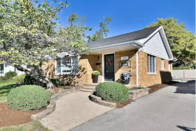 827 S Kearsage Avenue, Elmhurst, IL 60126 - Photo 1