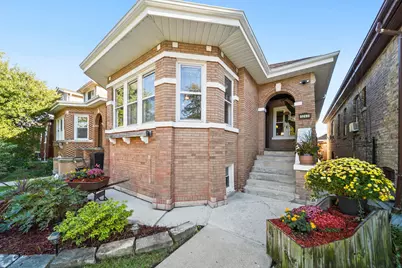 5243 W Oakdale Avenue, Chicago, IL 60641 - Photo 1