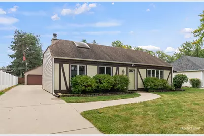 34 Pembrooke Road, Montgomery, IL 60538 - Photo 1