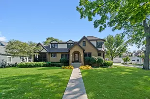 421 S Sunnyside Ave, Elmhurst, IL 60126 - Photo 1