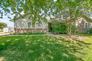 427 Hesburgh Dr, Manteno, IL 60950 - Photo 1