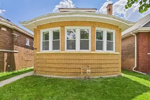 8015 S Paxton Ave, Chicago, IL 60617 - Photo 1