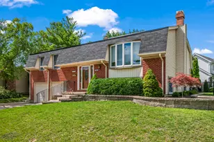 3590 Winston Dr, Hoffman Estates, IL 60192 - Photo 1
