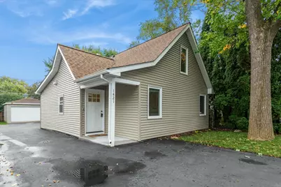1421 N Oak Avenue, Round Lake Beach, IL 60073 - Photo 1