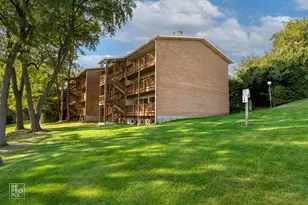 5801 Oakwood Dr, Lisle, IL 60532 - Photo 1