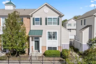 1519 E Arbor Ln, Arlington Heights, IL 60004 - Photo 1