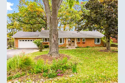 814 Woodlawn Drive, Dekalb, IL 60115 - Photo 1