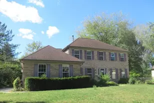 600 Brookstone Rd, Grayslake, IL 60030 - Photo 1