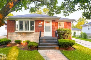 658 Mackinaw Ave, Calumet City, IL 60409 - Photo 1