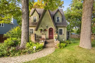 501 Dodson St, Geneva, IL 60134 - Photo 1