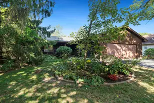 204 SE King Henry Rd, Poplar Grove, IL 61065 - Photo 1