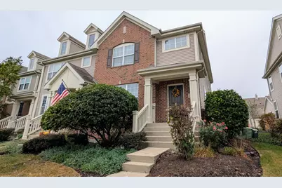 378 S Prospect Avenue, Bartlett, IL 60103 - Photo 1