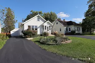 349 Brittain, Grayslake, IL 60030 - Photo 1