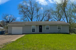 34W789 S James Dr, Saint Charles, IL 60174 - Photo 1