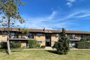 816 E Old Willow Rd, Prospect Heights, IL 60070 - Photo 1