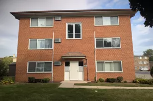 287 8th St, Wheeling, IL 60090 - Photo 1