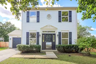 827 Easton Ct, Grayslake, IL 60030 - Photo 1