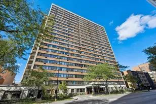 6030 N Sheridan Rd, Chicago, IL 60660 - Photo 1