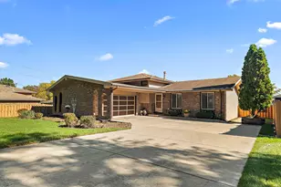 9241 S Kean Ave, Hickory Hills, IL 60457 - Photo 1