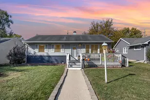 923 Plaza Dr, Joliet, IL 60435 - Photo 1