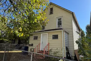 631 8th St, Waukegan, IL 60085 - Photo 1