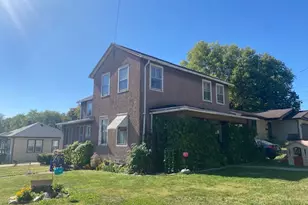 2504 1st St, Peru, IL 61354 - Photo 1