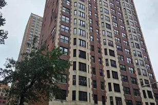 421 W Melrose St, Chicago, IL 60657 - Photo 1