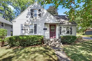 1624 Jackson St, Rockford, IL 61107 - Photo 1