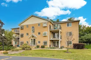 462 S President St, Carol Stream, IL 60188 - Photo 1