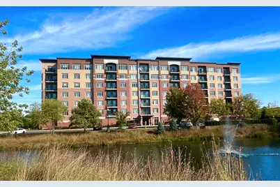 1199 E Port Clinton Road #304, Vernon Hills, IL 60061 - Photo 1