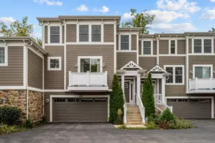 828 Chestnut St, Deerfield, IL 60015 - Photo 1