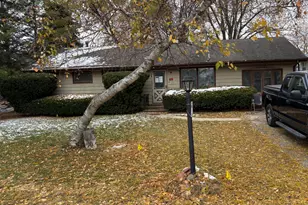 221 Sky Hill Rd, Wauconda, IL 60084 - Photo 1