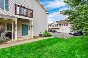 541 Foxridge Dr, Fox Lake, IL 60020 - Photo 1