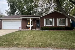 717 Independence Dr, Bourbonnais, IL 60914 - Photo 1