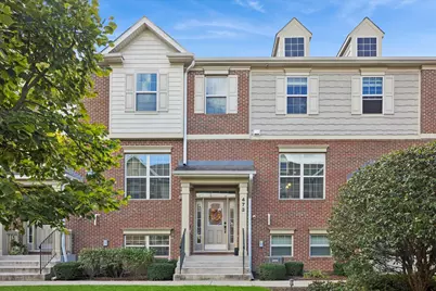 473 N Kenilworth Avenue, Glen Ellyn, IL 60137 - Photo 1
