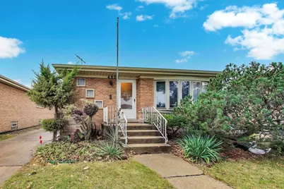 4900 N Ridgewood Avenue, Norridge, IL 60706 - Photo 1