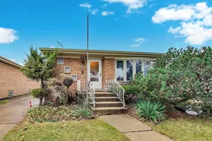 4900 N Ridgewood Ave, Norridge, IL 60706 - Photo 1