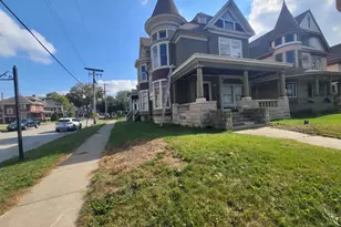 142 S Lincoln Ave, Aurora, IL 60505 - Photo 1