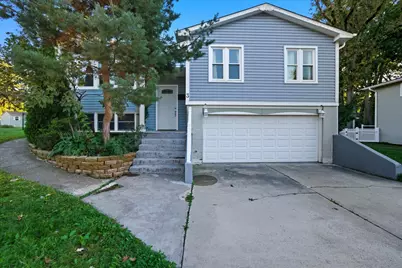 3 Oakview Court, Woodridge, IL 60517 - Photo 1