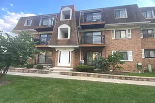 4146 Cove Ln, Glenview, IL 60025 - Photo 1